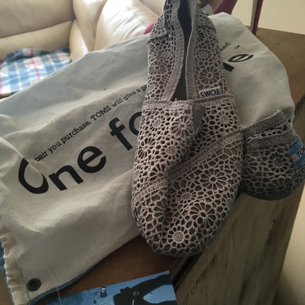 Toms flats brocade vegan sandals